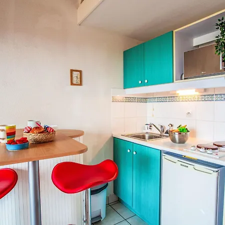 L'oree Du Golf-2 By Interhome