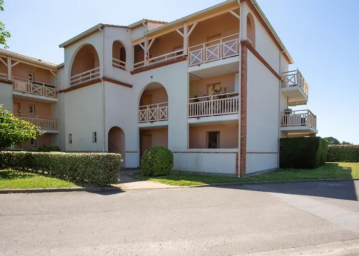 L'oree Du Golf-2 By Interhome *